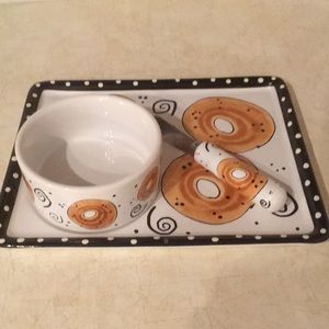 Super cute bagel plate bowl and knife